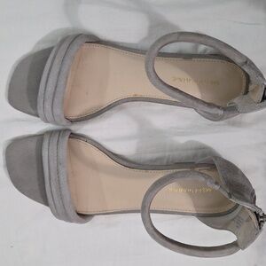 SAKS FIFTH AVENUE, Gray Suede Flats